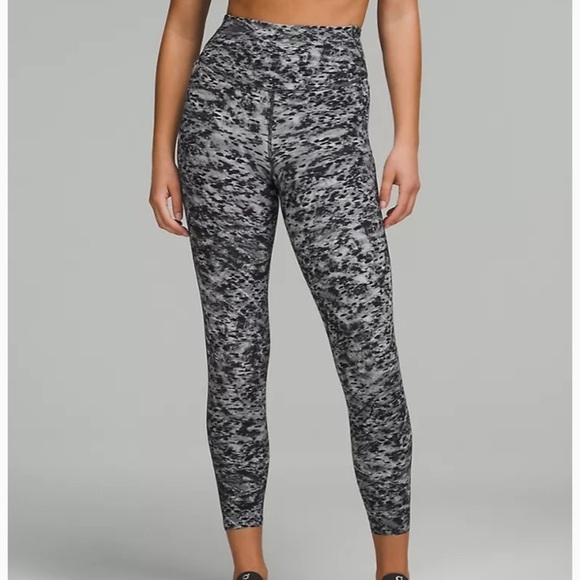 NWT Lululemon Base Pace HR Tight 25” Sz 2 In Estuary Grey